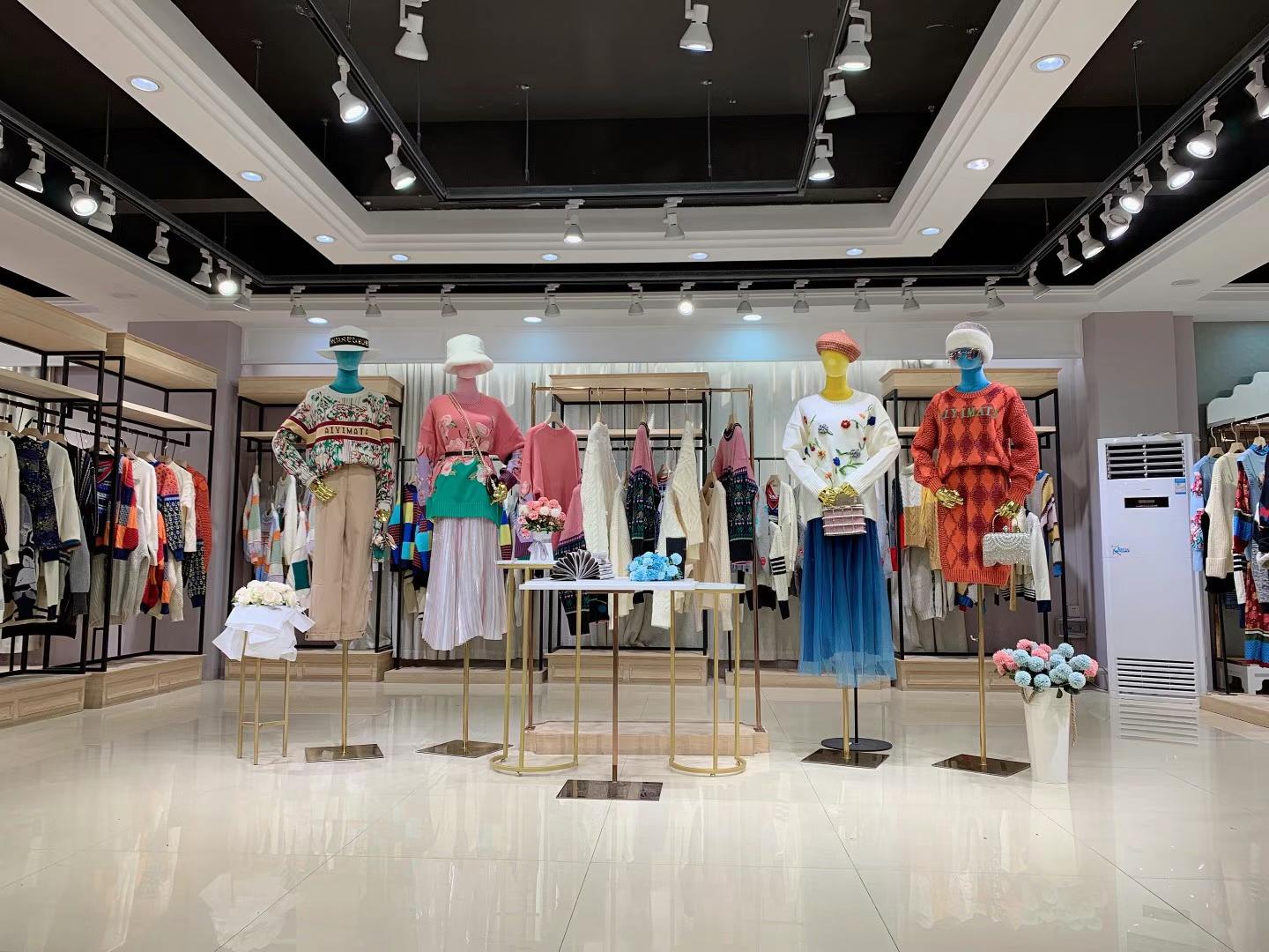 香港品牌艾伊玛塔2021纯冬系列品牌折扣女装毛衣一手批发货源