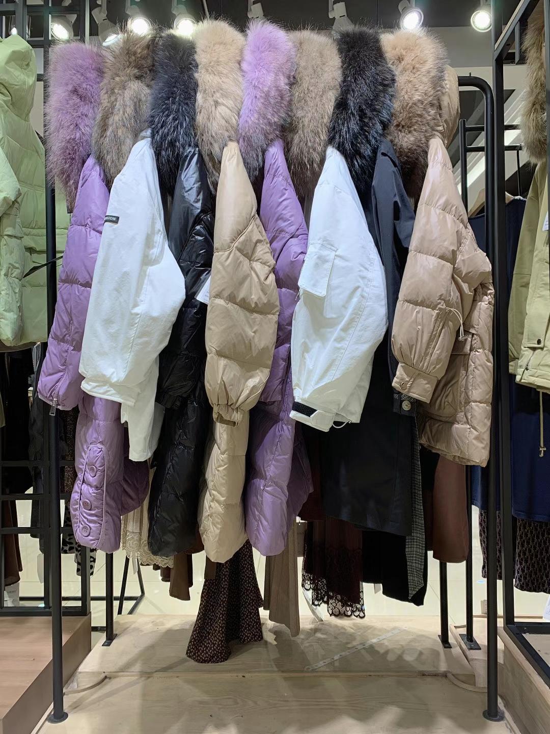 摩卡素2021冬当新新款皮草羽绒服品牌女装折扣批发供应商