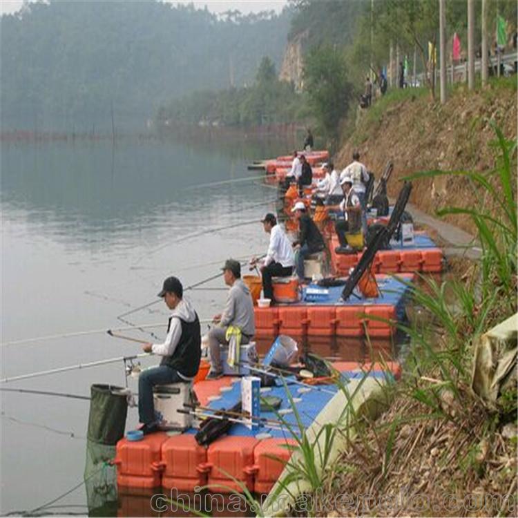 宁波水上塑料浮筒 水面行人浮桥 码头面板 钓鱼观景平台