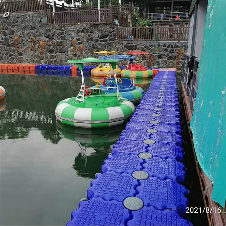 水上亲子乐园塑料浮筒 景区游乐园游泳池搭建浮台浮筒