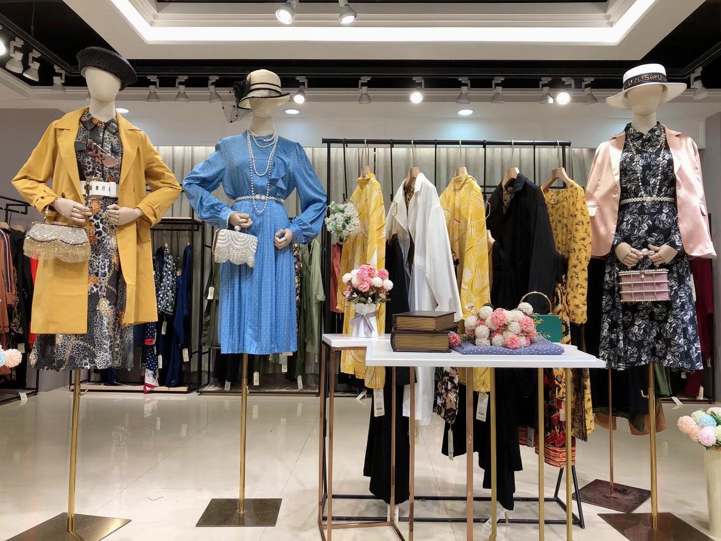 杭州高 端老品牌西子恋2022春品牌折扣女装货源供应链 一手女装货源进货渠道