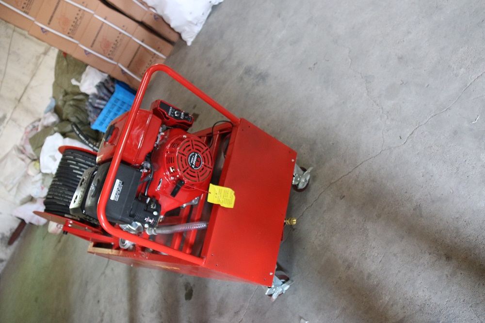 QXWL8/30BQ-T125-DJ移动式高压细水喷雾灭火装置