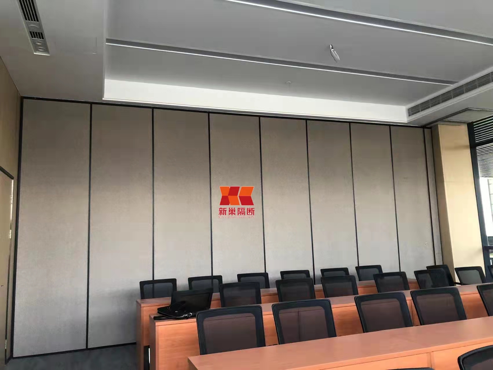 江苏厂家定制安装办公室移动隔断玻璃隔断高隔间 会议室硬包活动隔断 软包隔音墙