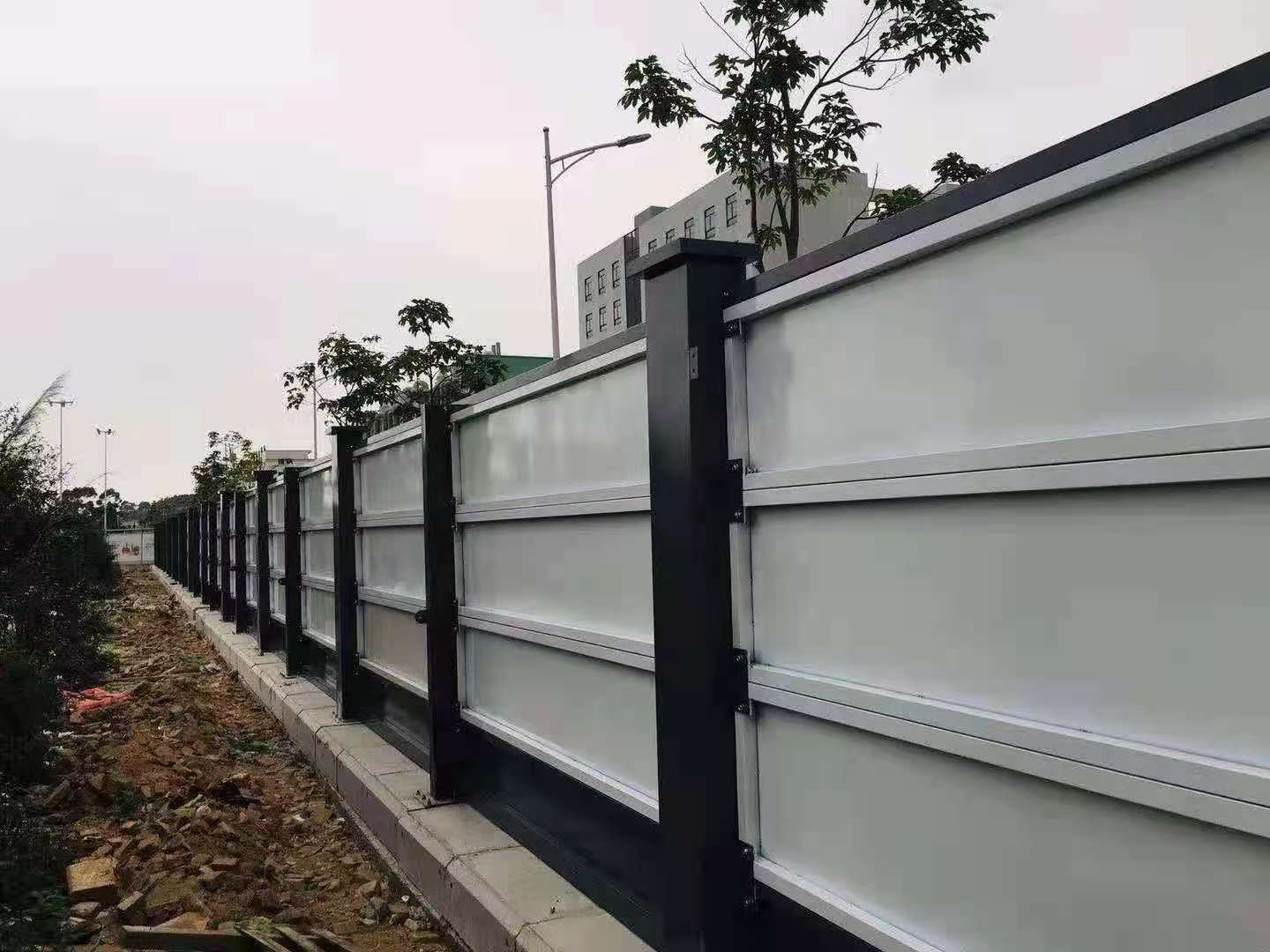 三水钢板围墙护栏厂家便宜可租可售