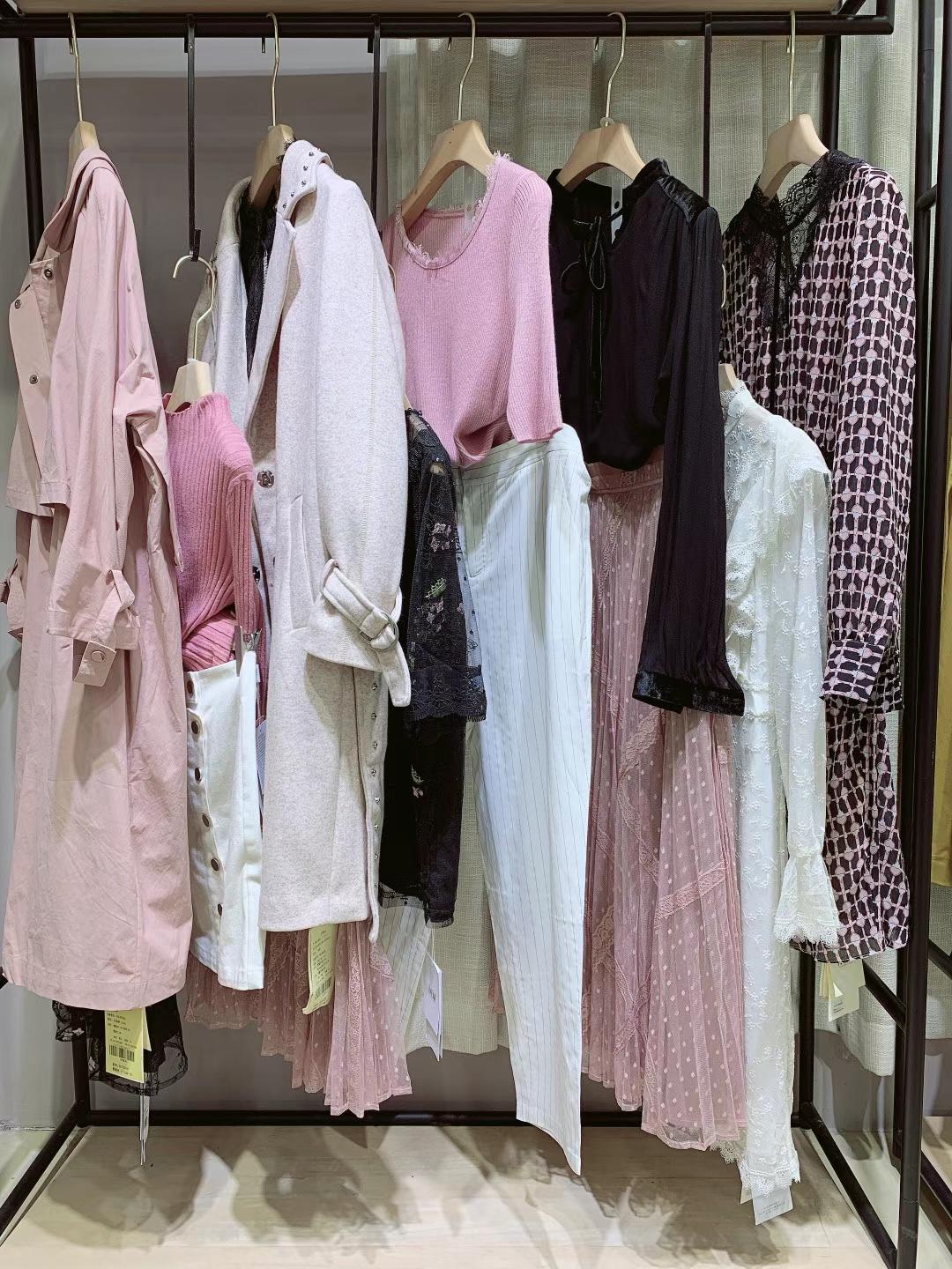 【依维妮】2022春香港高 端商务女装品牌尾货库存一手货源批发