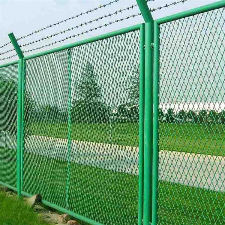 供应双边丝护栏网 公路隔离栅栏 景区围栏网