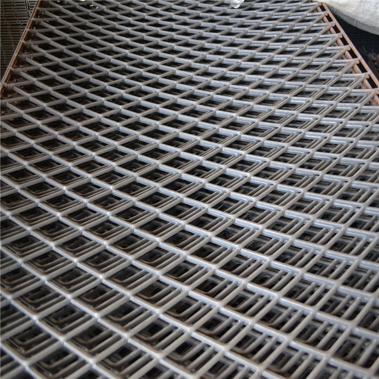 钢板网厂家 建筑脚踏板 防滑装饰钢板网图片