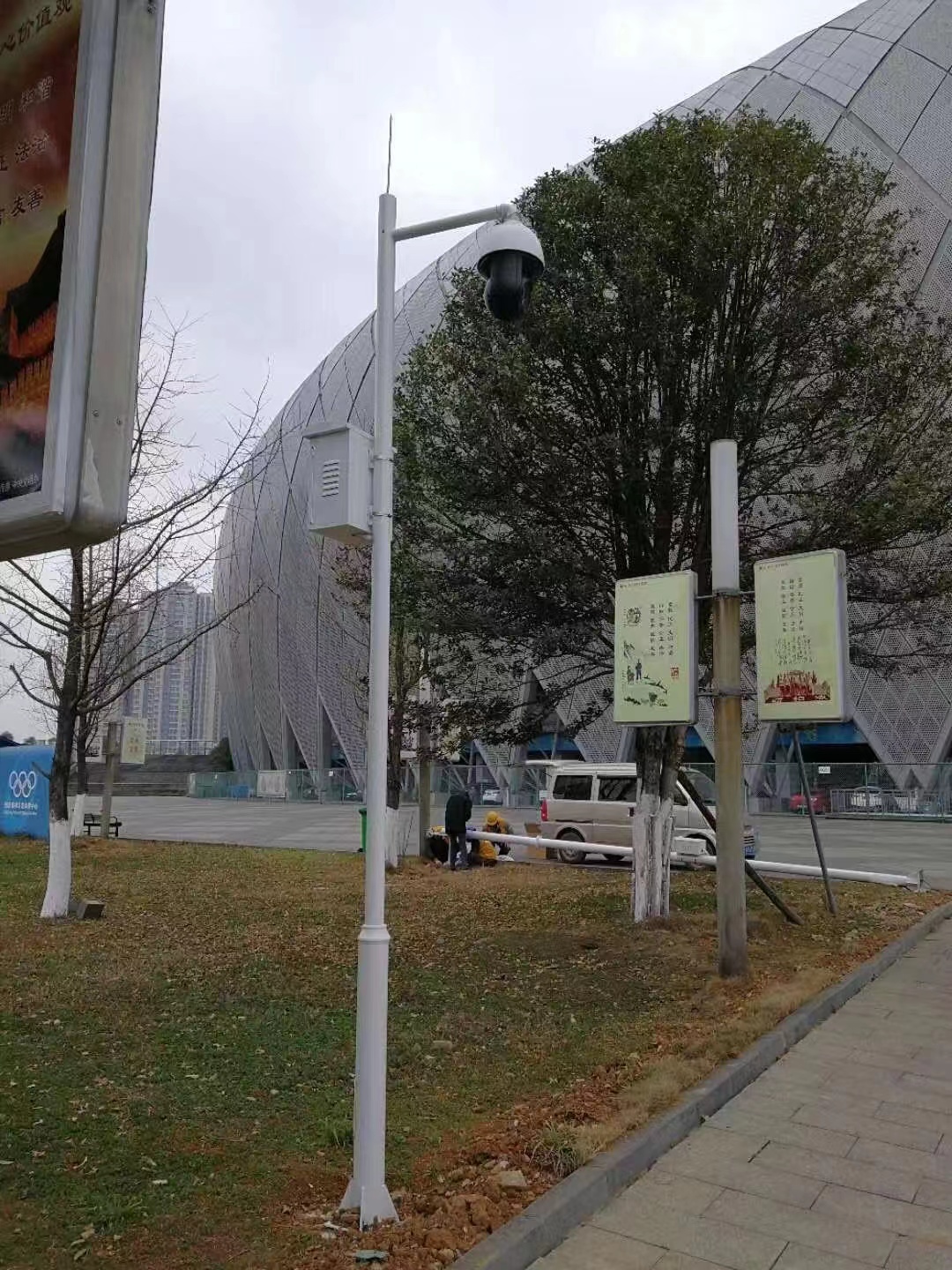 北京 八角监控杆-路灯杆 摄像机立杆-道路监控杆定制-小区监控杆定制图片