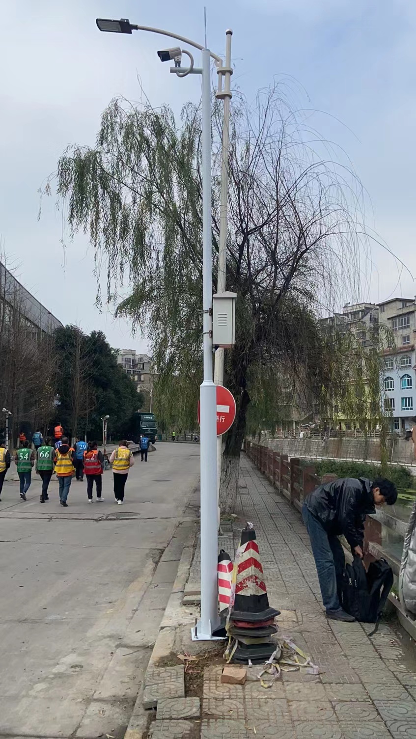 北京6米小区监控杆定制-卡口监控杆定制-路灯杆定制-产品齐全