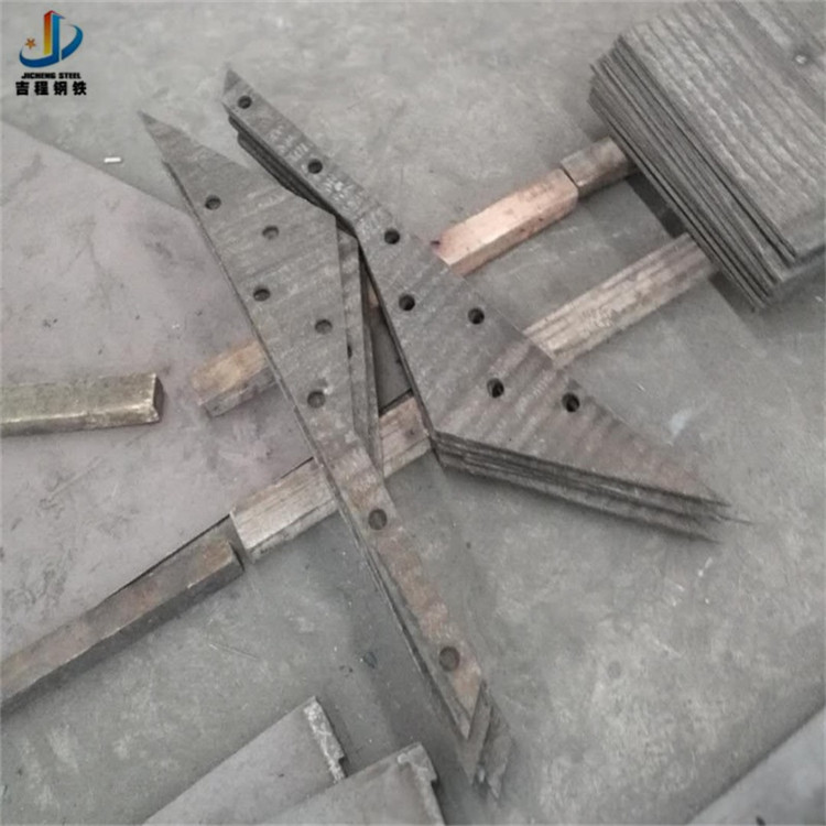 堆焊高铬合金耐磨板 堆焊耐磨衬板价格 碳化铬堆焊耐磨板厂家