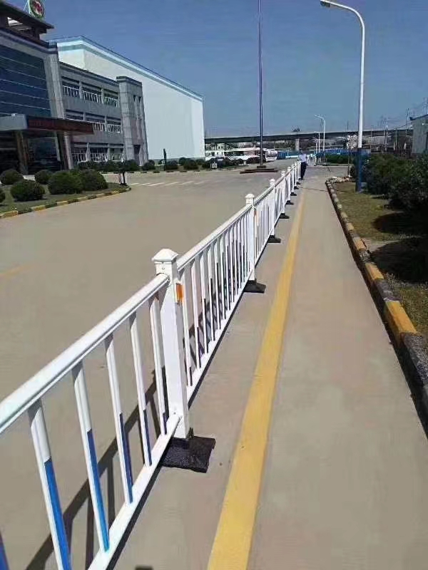 郑州市市政京式护栏厂家市政京式护栏市政常规护栏道路隔离护栏道路交通护栏道路隔离护栏