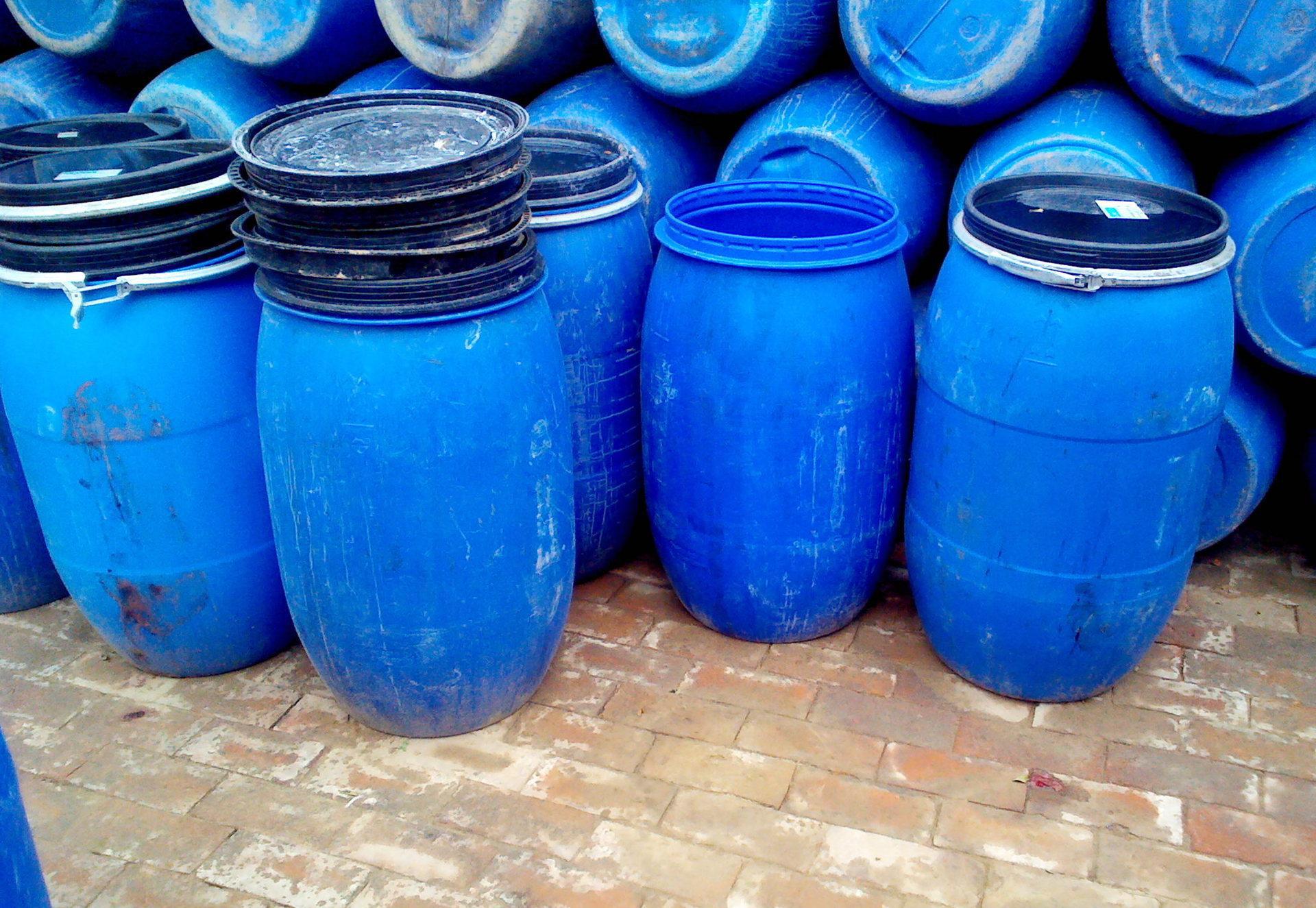 贵州塑料化工桶回收服务商大量回收处理联系电话