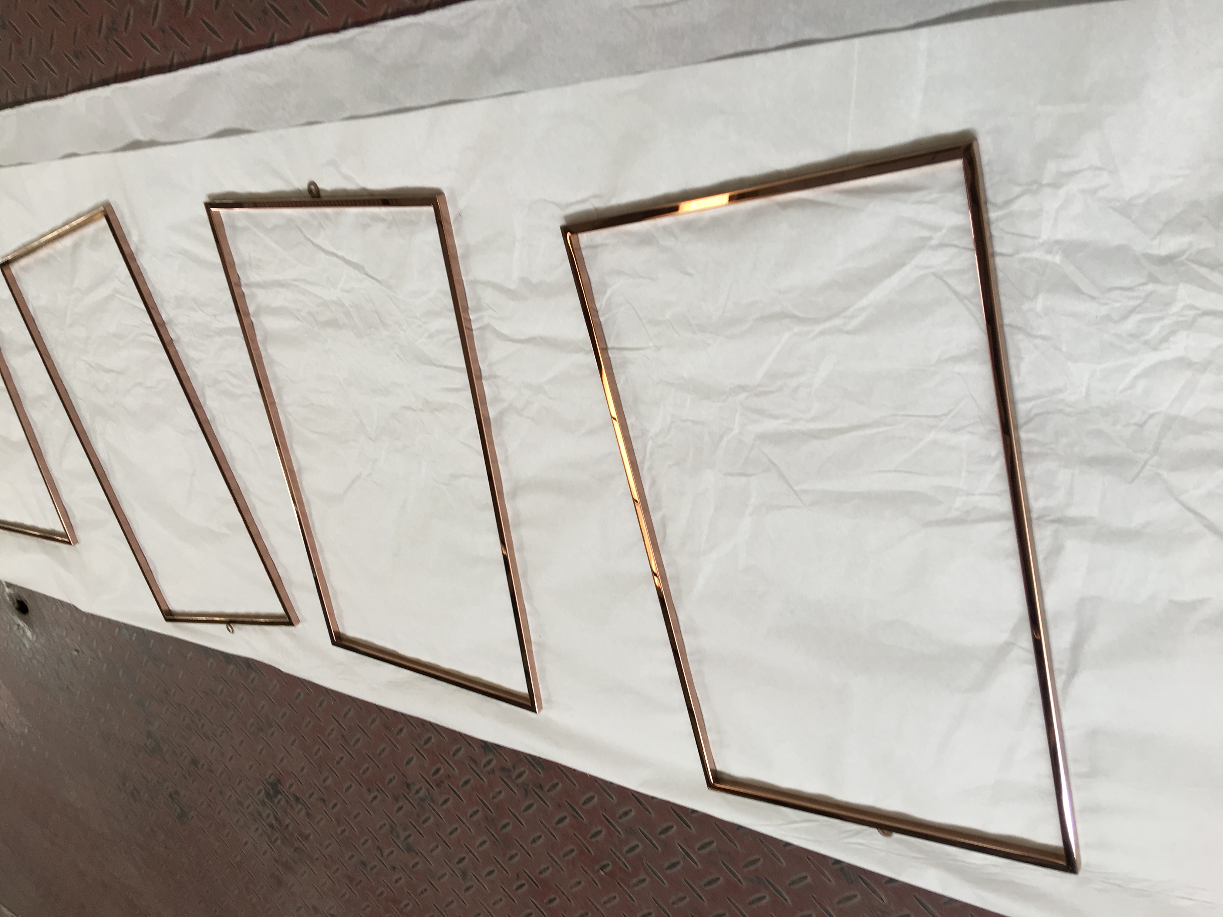 佛山市客厅艺术造型不锈钢相框供应厂家