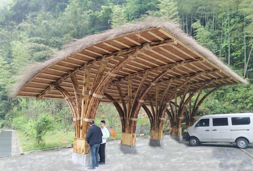 用竹子打造的停车竹廊  境道原竹建造
