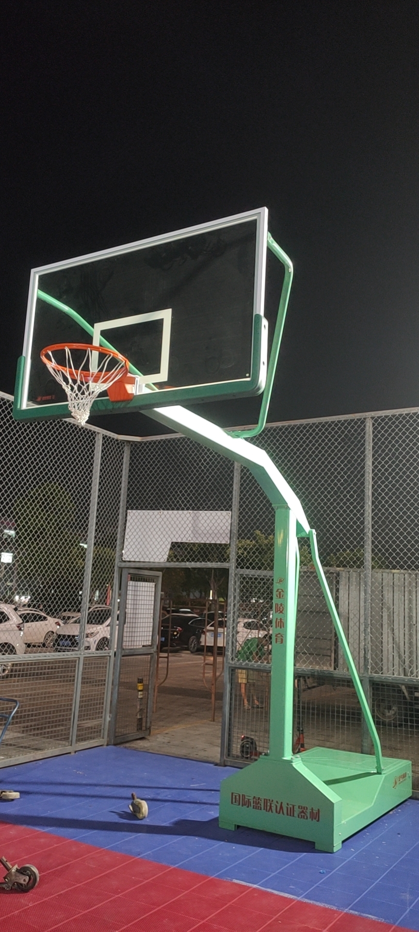室内篮球架厂家，篮球架批发直销，篮球架供应商-凯旋体育