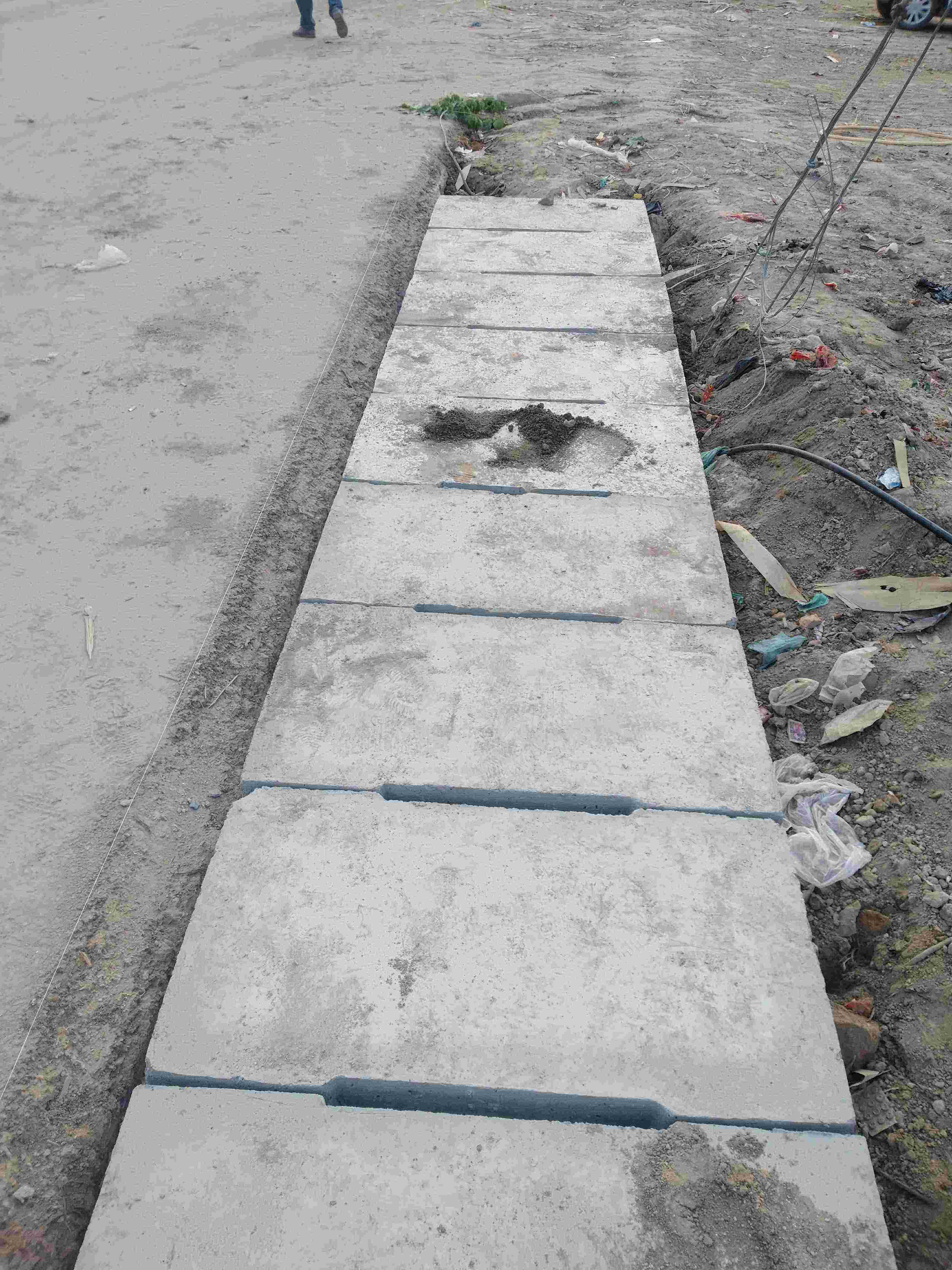 河南水泥沟盖板定制，水泥沟盖板厂家供应，水泥沟盖板推荐厂商