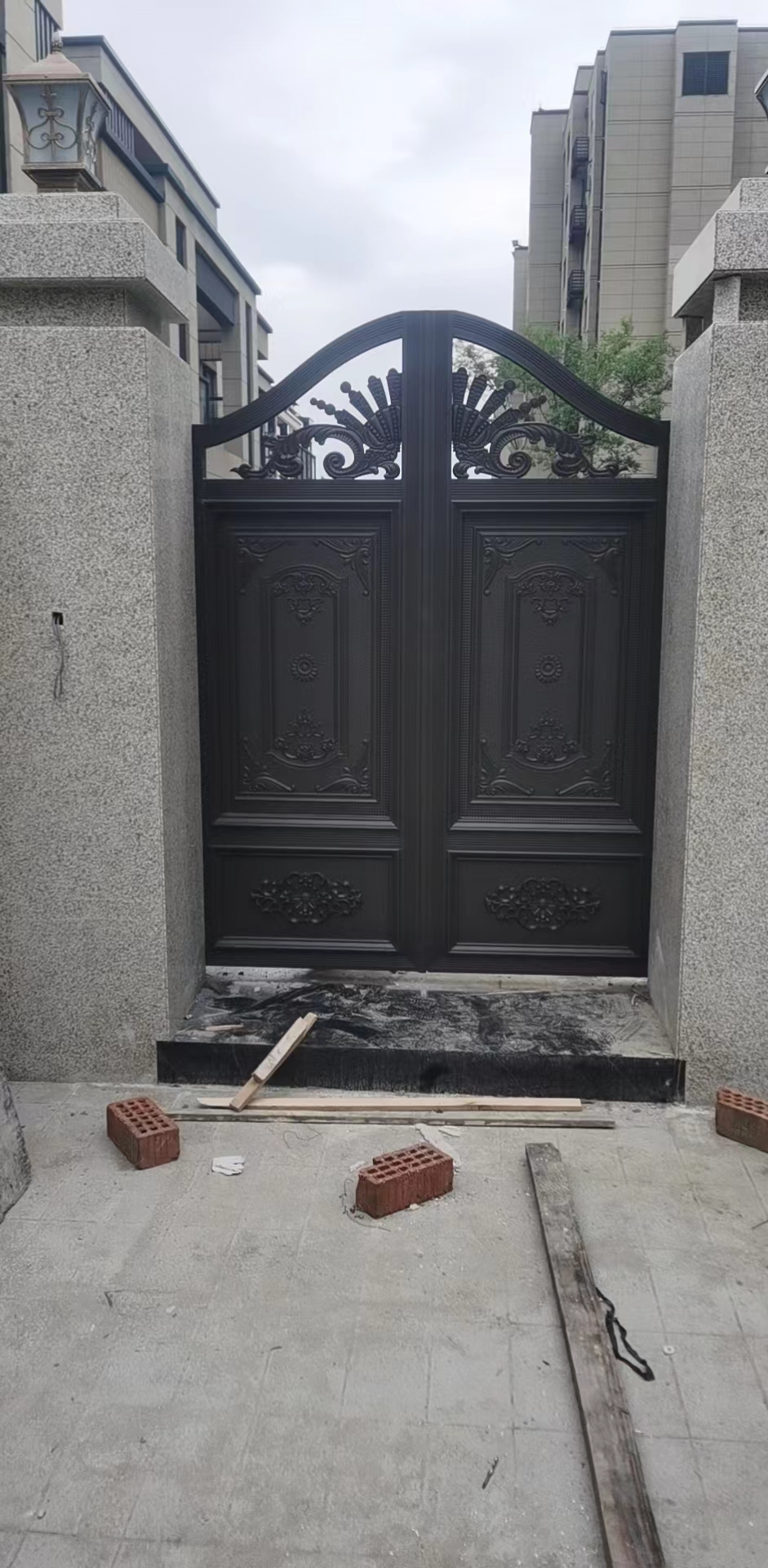 宁波现代庭院门、安装、定制、报价【宁波京豪铝艺门窗有限公司】