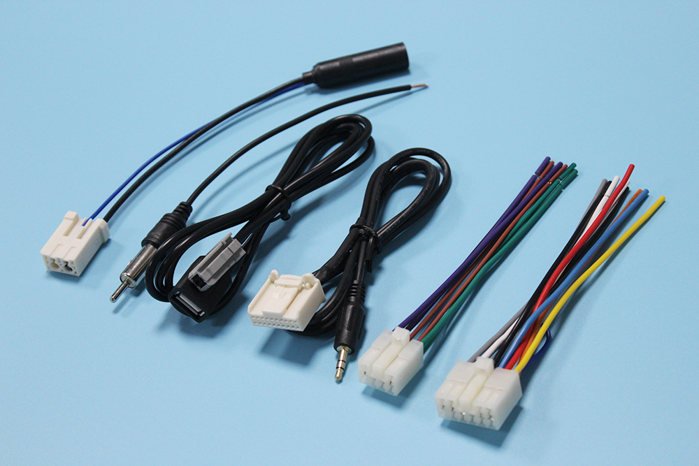 丰田凯美瑞锐志卡罗拉CD尾线电源喇叭线+天线+AUX+USB