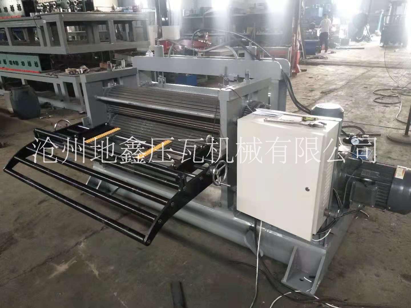 沧州市内衬板设备   保温一体板内衬板厂家