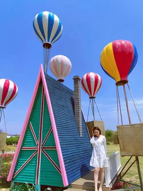 热气球小木屋景区网红打卡美陈装饰热气球小木屋户外摄影基地拍照道具气球房子