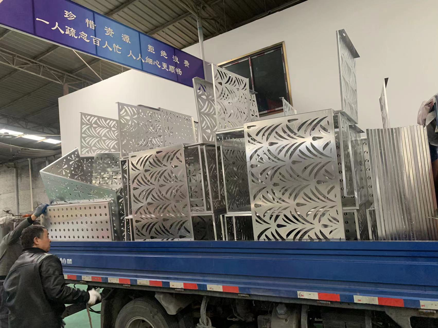 雕花铝单板宝安区 外墙雕花铝单板定制安装_氟碳冲孔铝板激光加工厂