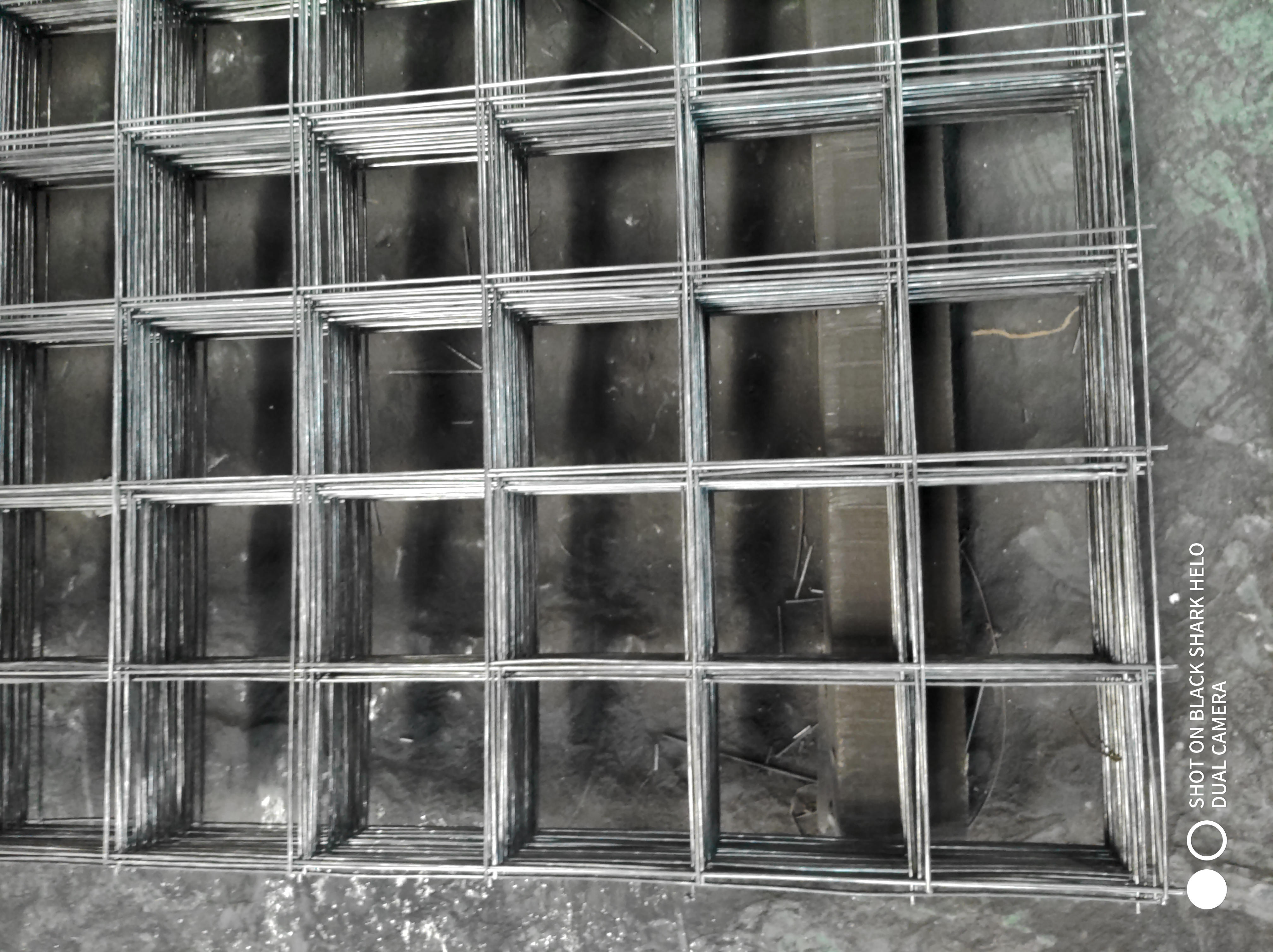 煤矿焊接建筑网片  矿用金属钢丝网网片  隧道粗丝加固钢筋网片