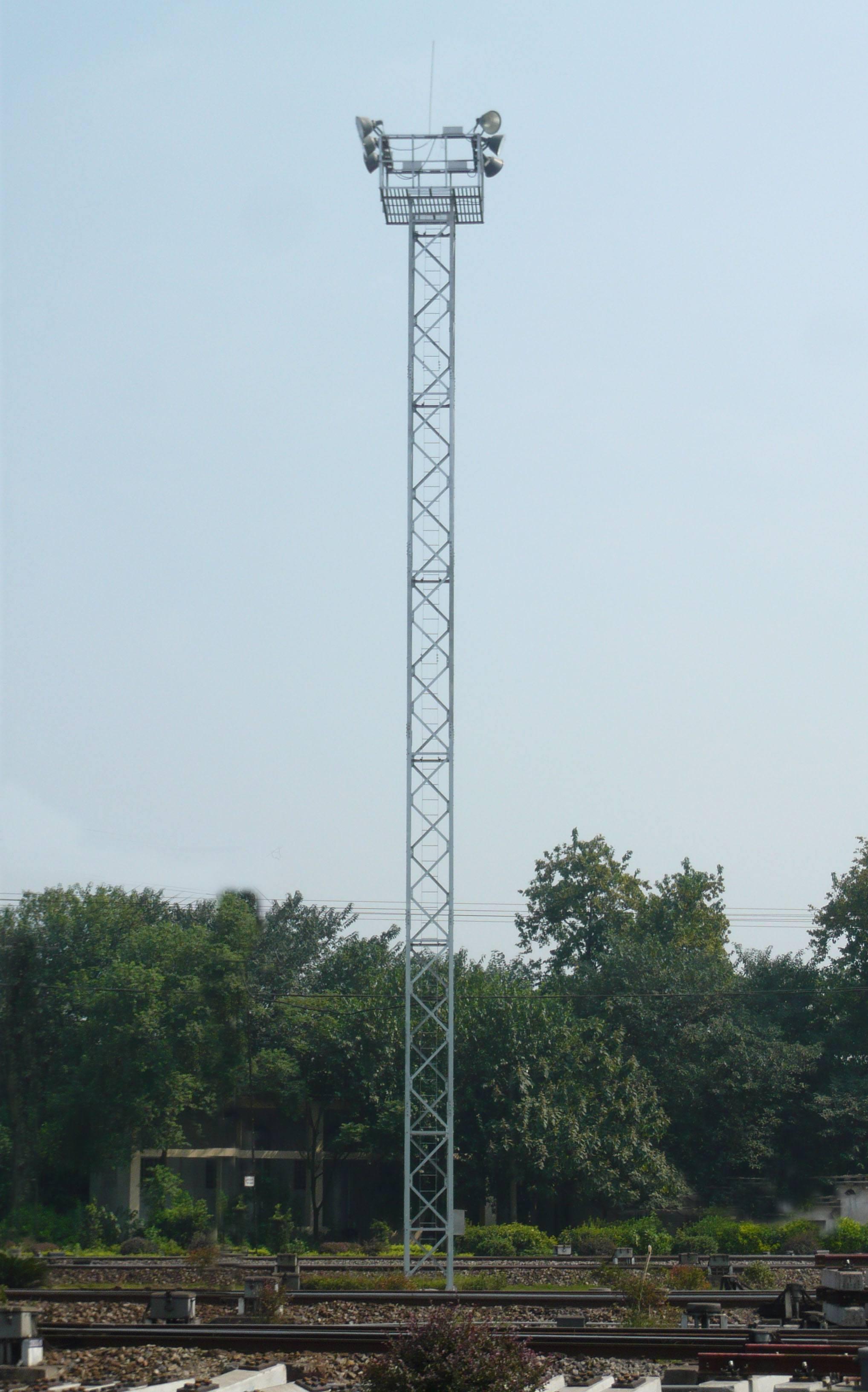 车站景区照明投光灯塔 21.5米单管灯塔 煤矿投光高杆灯塔图片