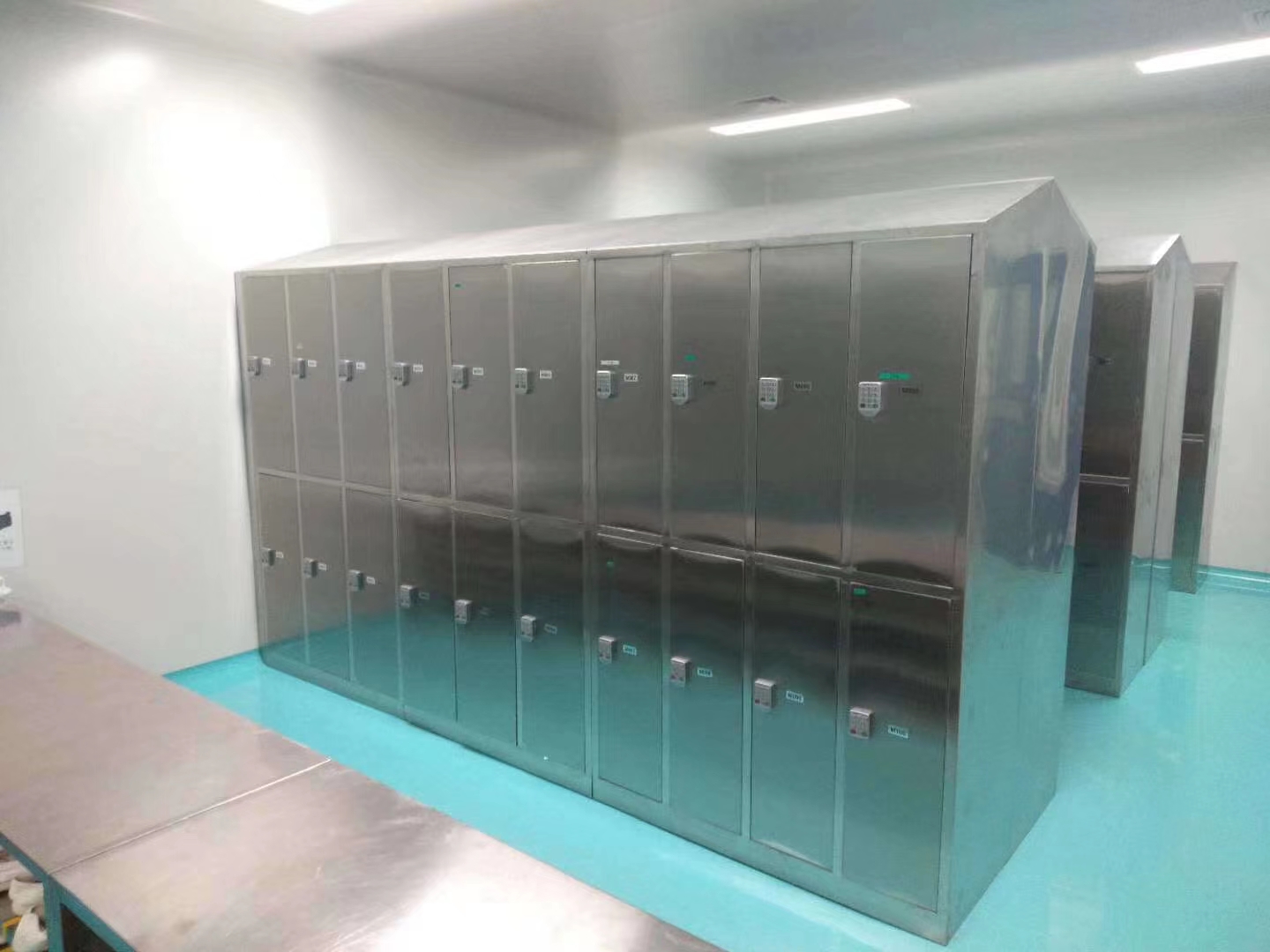 员工不锈钢更衣柜生产 安装 定制 多门带锁 学校浴室储物柜