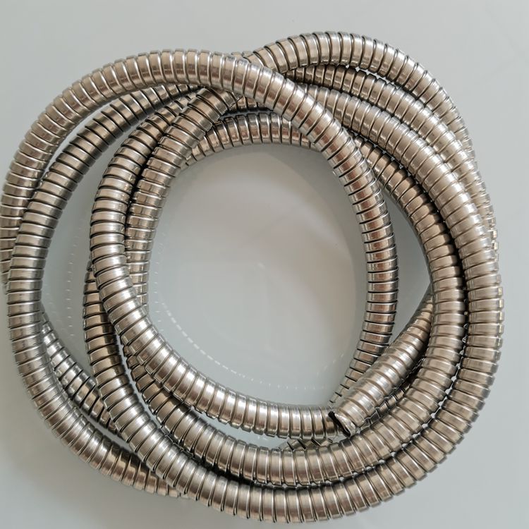 304不锈钢单扣护线管 电气线缆保护金属套管 不锈钢防鼠护线管规格齐全图片
