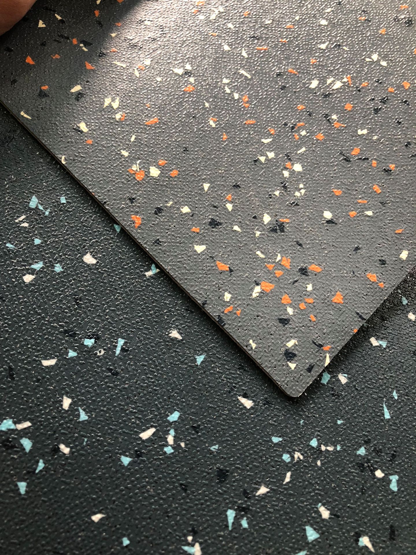 汽车地板革大巴车石英砂pvc地板卷材金刚砂塑料公交地板革