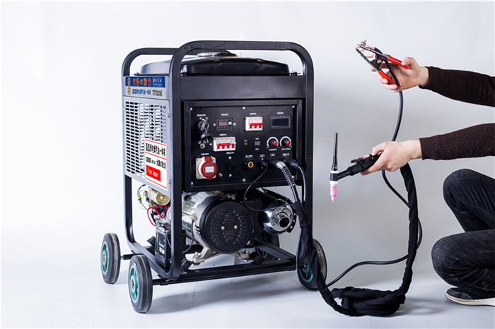 汽油氩弧焊发电电焊机TOTO250AE​安全操作规程