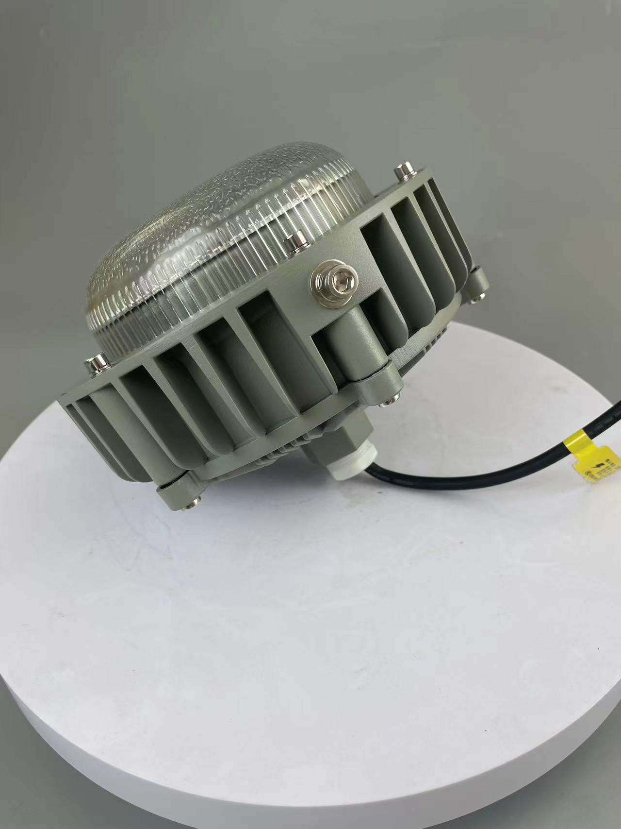 HRD58-36免维护LED灯铝合金防爆材质耐高温抗老化钢化玻璃罩透光率高图片