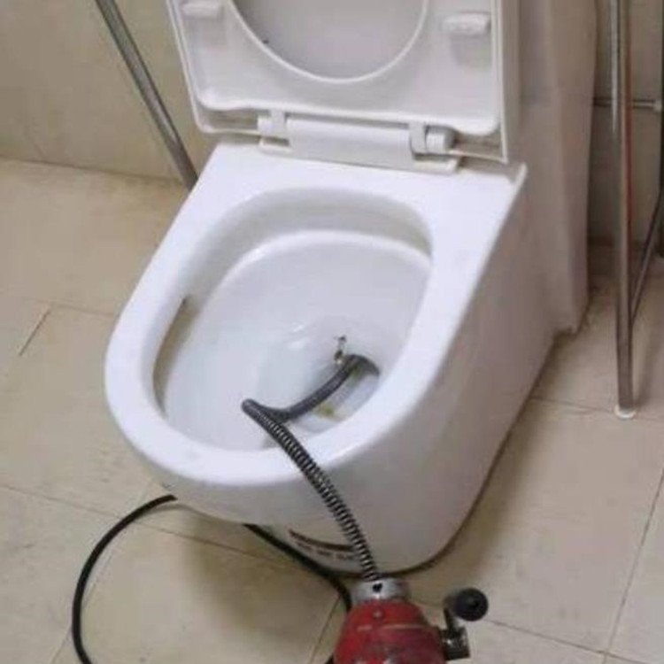 广州黄埔区疏通公司哪家好 专车清理化粪池 疏通厕所 下水道疏通图片