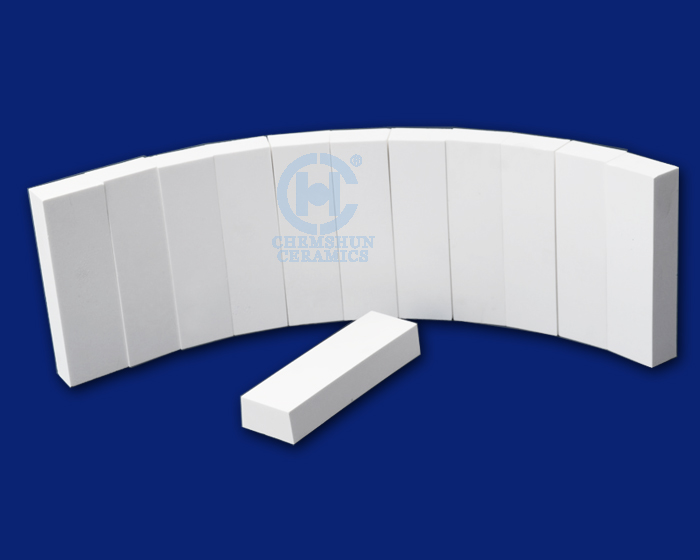 氧化铝梯形衬板管道内衬砖高铝耐磨衬板