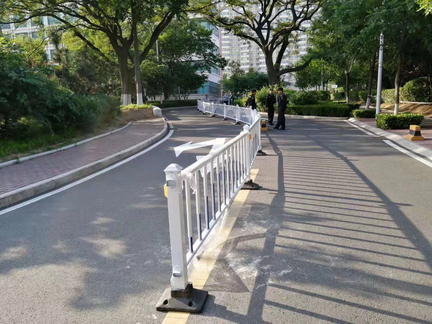 市政护栏 街道中心隔离栏  市政设施 公路机动车分割围栏  道路人行道城市交通栏