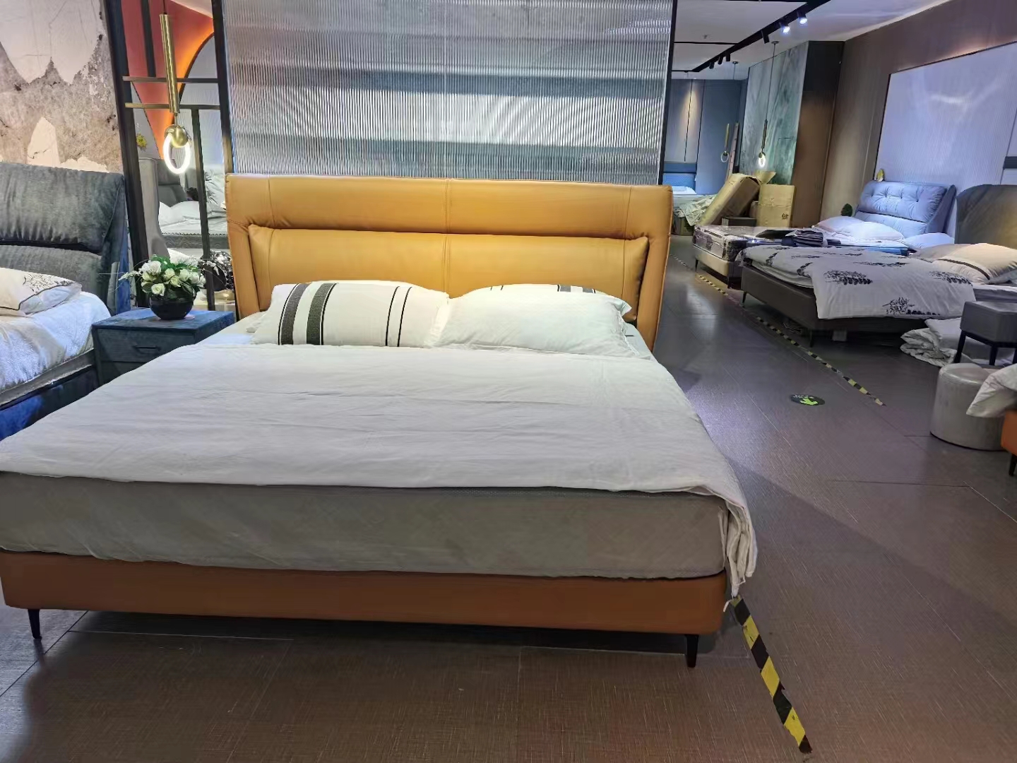 卧室皮床 上海卧室家具厂家  实木储物软床价格 一件代发