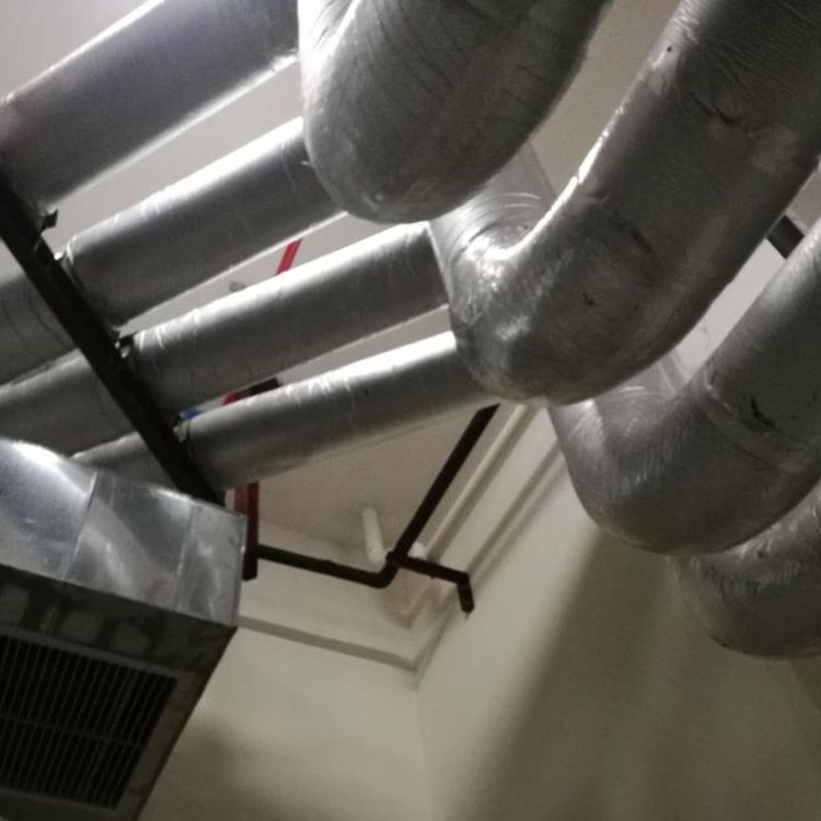 精密空调水管通信数据中心机房UPS电源室精密空调水管，空调冷冻水管道系统安装