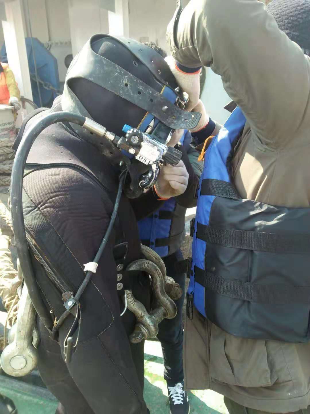 上海市上海打捞手机 水下打捞手机 手机掉水里怎么打捞 专业的打捞团队厂家