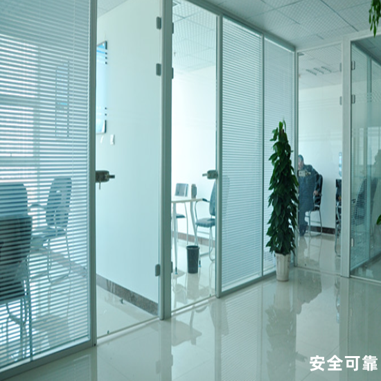 山东滨州办公生活离不开办公室 玻璃隔断