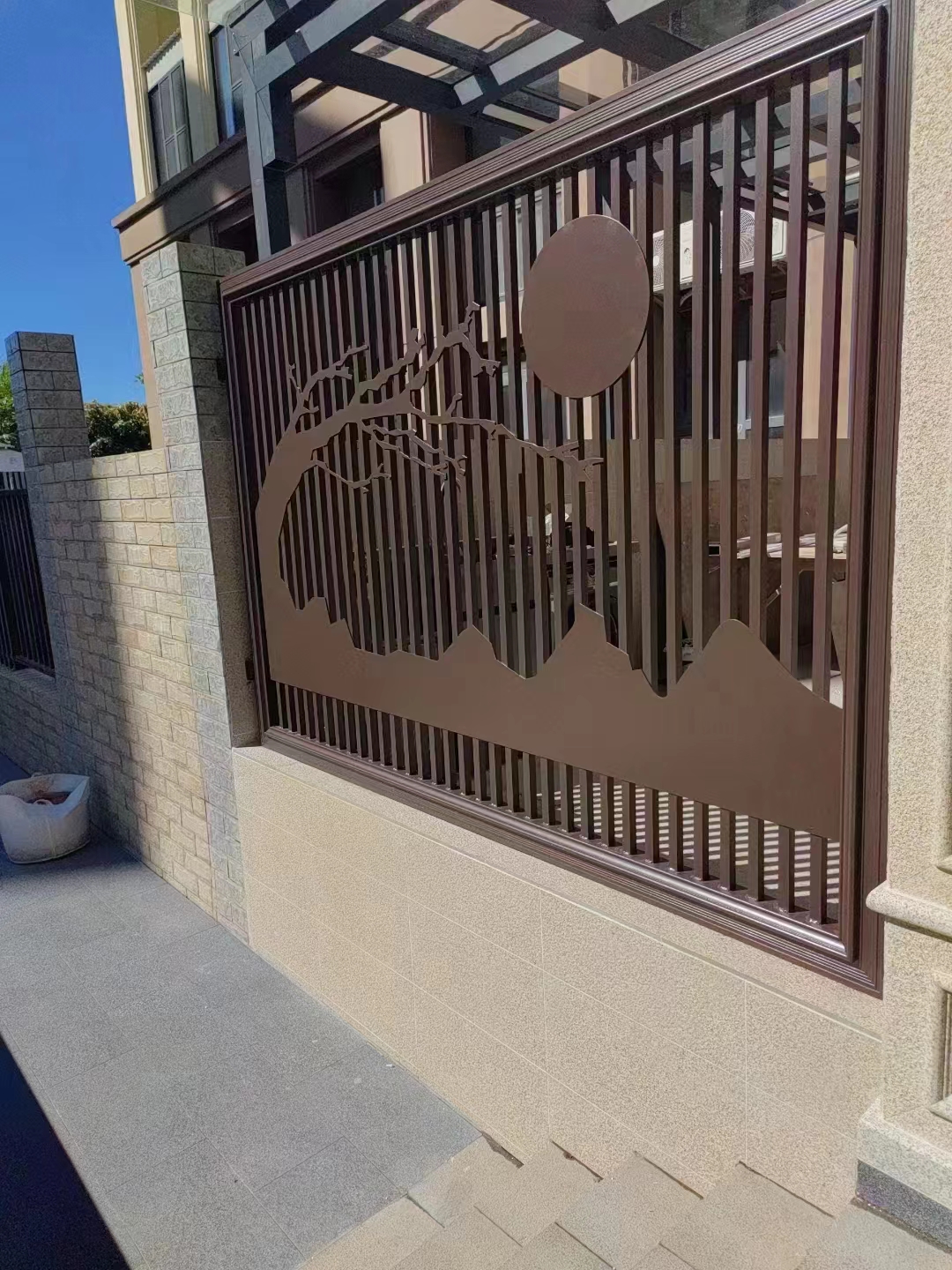 【欢迎咨询】铝合金围墙护栏 庭院铝艺围栏 欧式花园围 墙 空调防护栏
