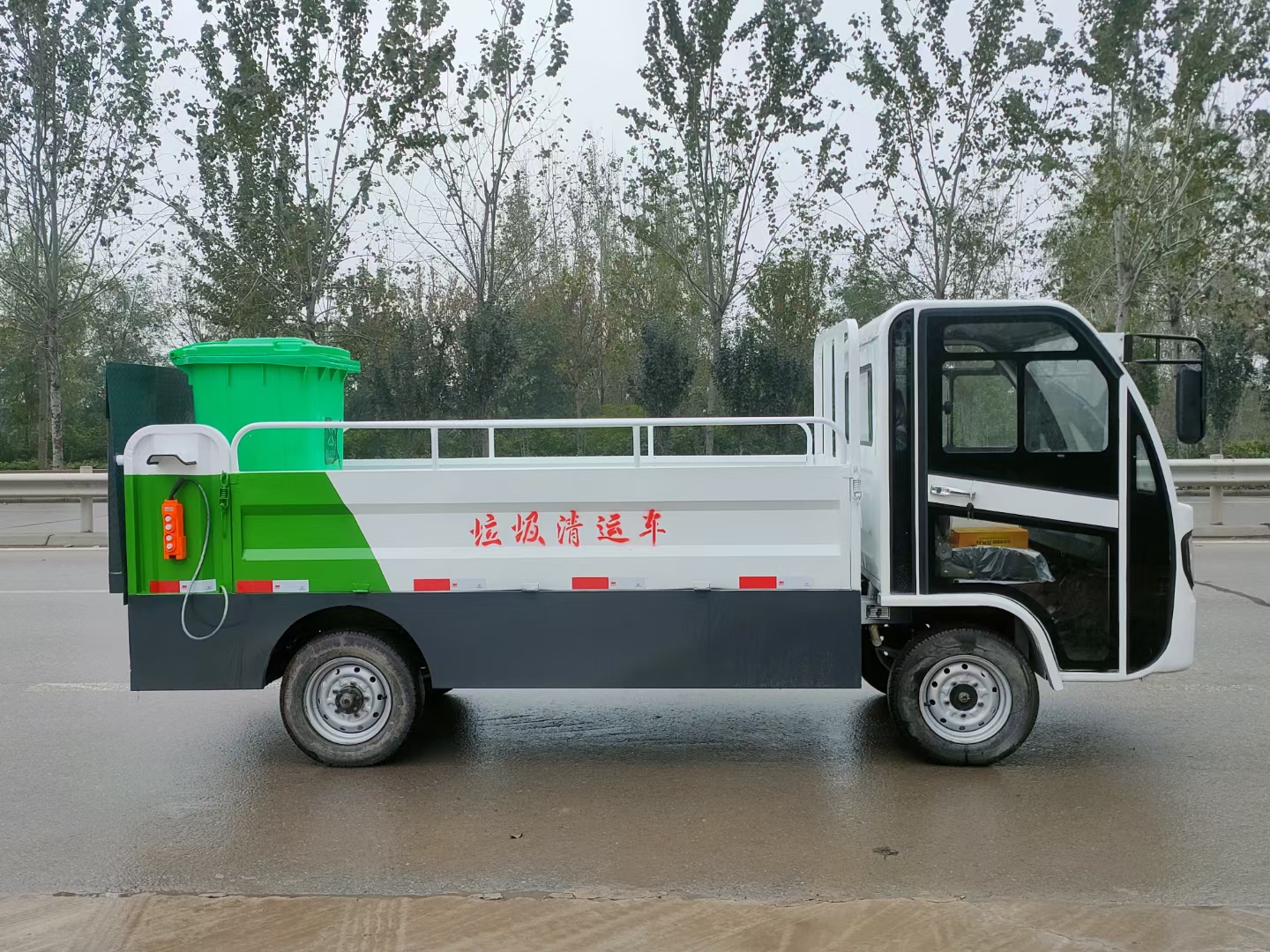新能源垃圾桶运输车 电动液压围板清运车 驾驶式驳运车定做图片