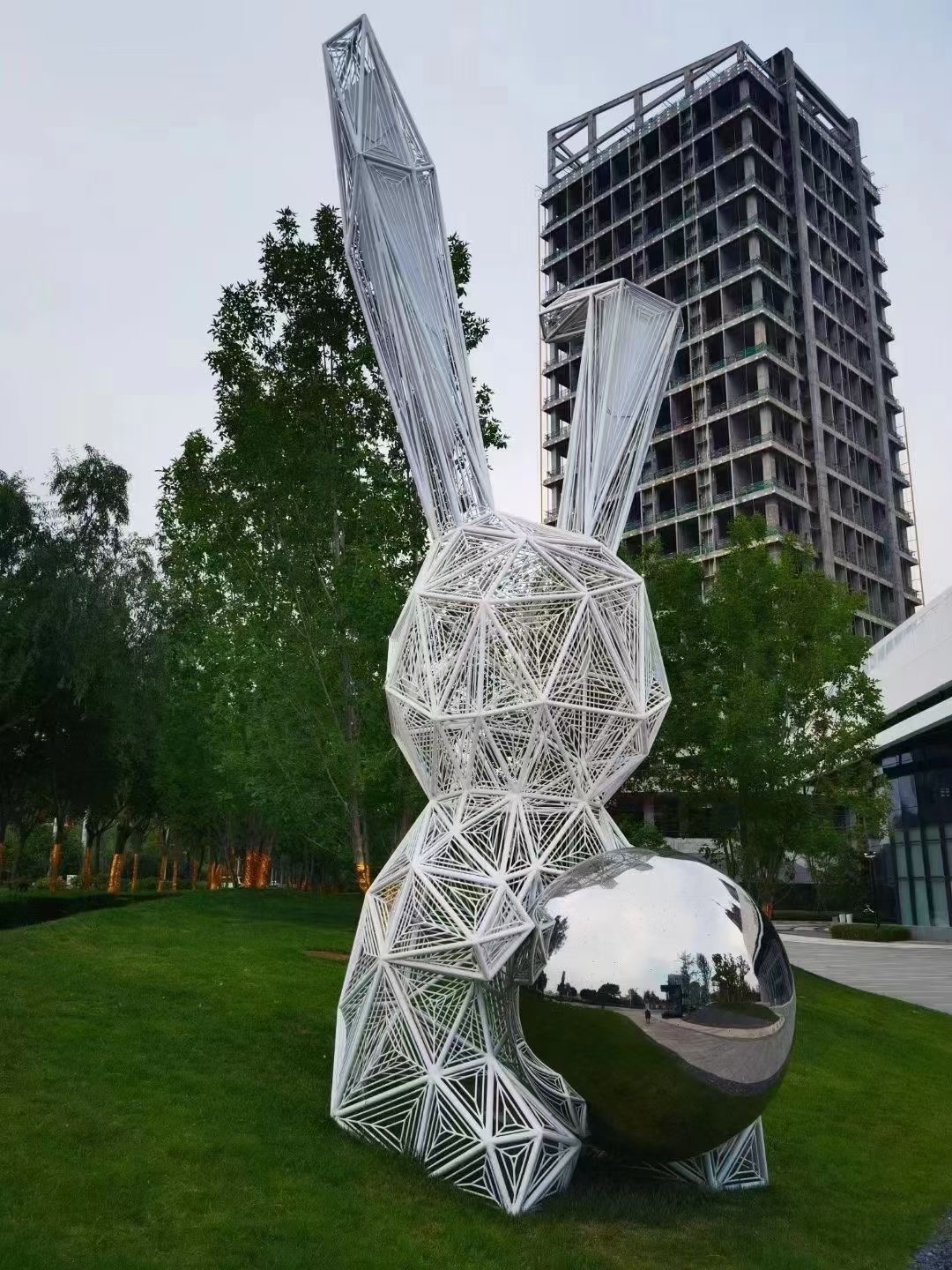 不锈钢编织小兔雕塑哪里有 不锈钢编织小兔雕塑价格