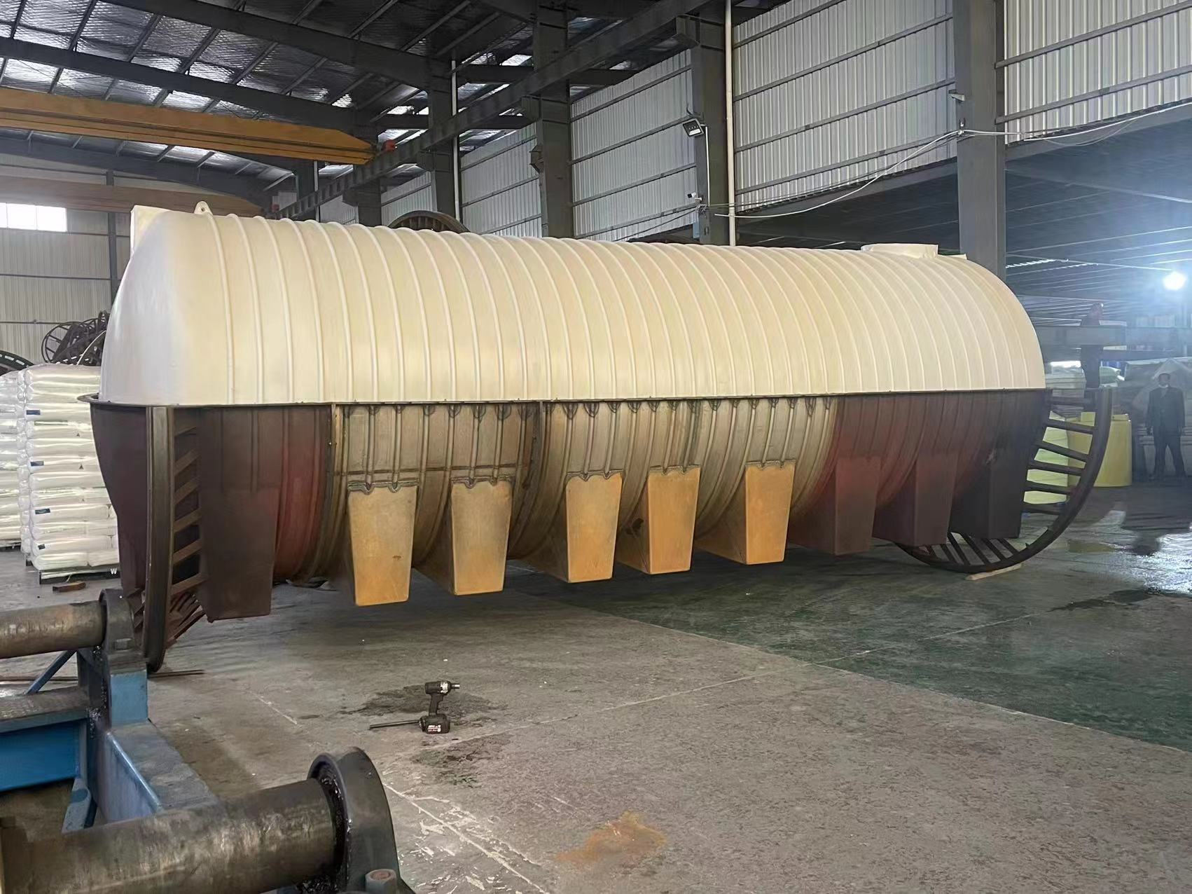 武汉供应30吨卧式PE储罐厂家 30吨大号储水罐 水处理原水水塔