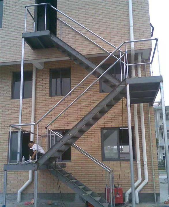 钢结构楼梯哪里有 钢结构楼梯哪家好