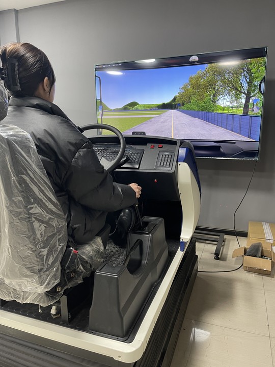 三超一疲劳体验座舱-VR汽车驾驶模拟器 三超一疲劳体验座舱-VR汽车驾驶模拟器图片