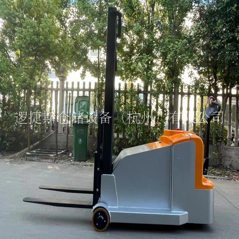 杭州市杭州供应直销平衡重堆高车 配重式无支腿电动叉车批发厂家