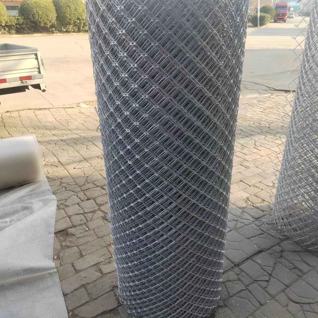 现货铝美格网 装饰网格 孔径4公分防护美格网片冲拉铝网1.5米*6米1片