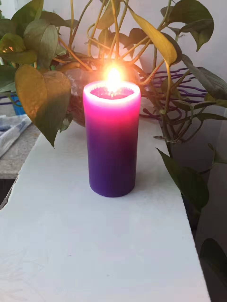 蜡烛荧光粉大红