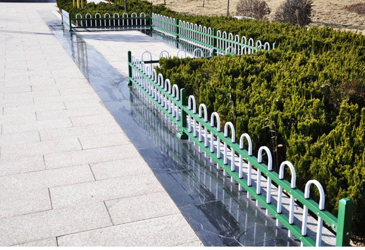 pvc草坪护栏塑钢护栏学校公园园林绿化带棚栏花坛花园护栏围栏图片