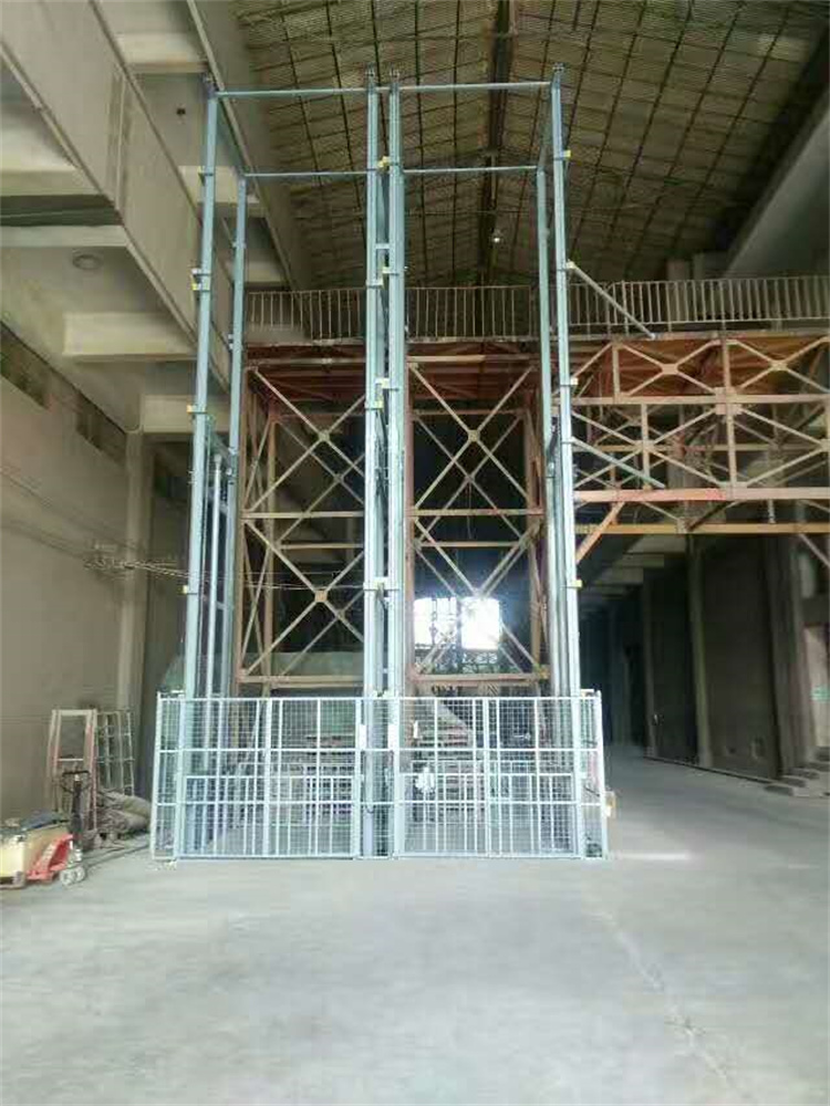 广州市电动导轨式货梯厂家